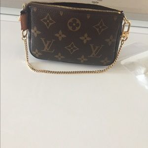 Louis Vuitton Pochette